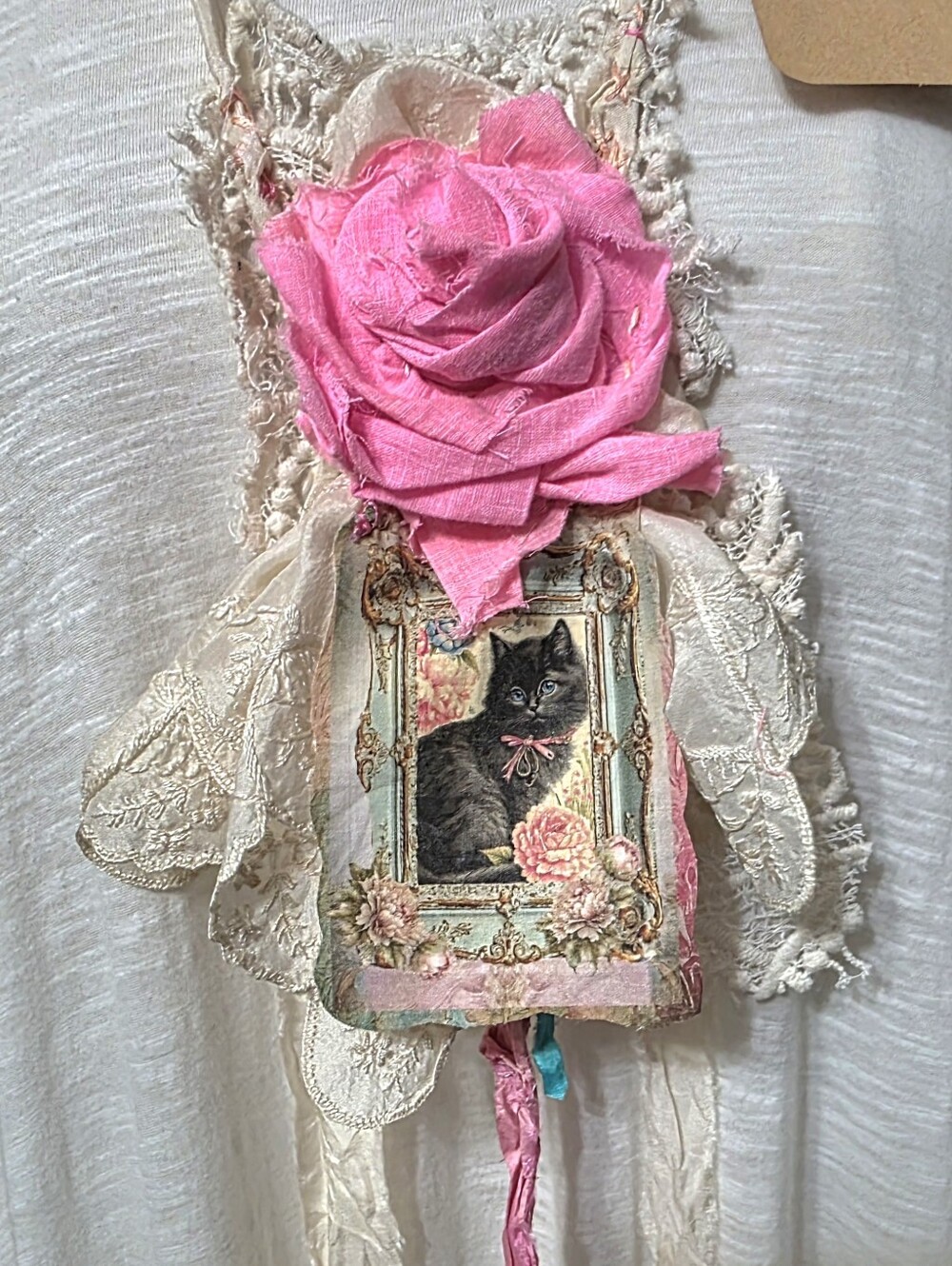 SOLD!!!! 💗💕JABOT🩷MOSSIE ANNA ARTISAN DESIGN NWT